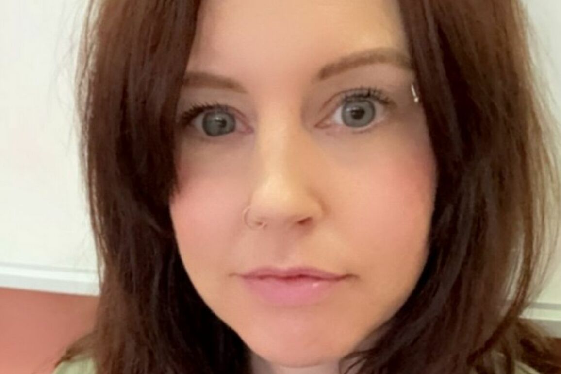School support worker called little girl 's''g' and 'fat wh're on Snapchat