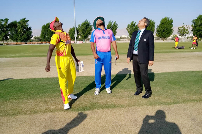 aptains rian asaba and erryne ray during the toss ourtesy hoto