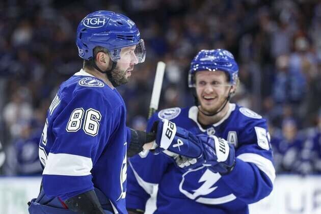 Zemgus Girgensons, Lightning hit century mark in win vs. Penguins