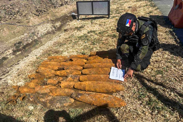 THE PHILIPPINES-PASAY CITY-INT'L AIRPORT-OLD BOMB ITEMS