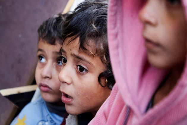Pakistan: Parents strangle 2 children to death