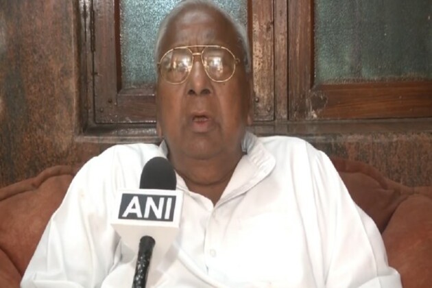"NDA is creating unnecessary problems for Rahul Gandhi", says Congress leader V. Hanumantha Rao
