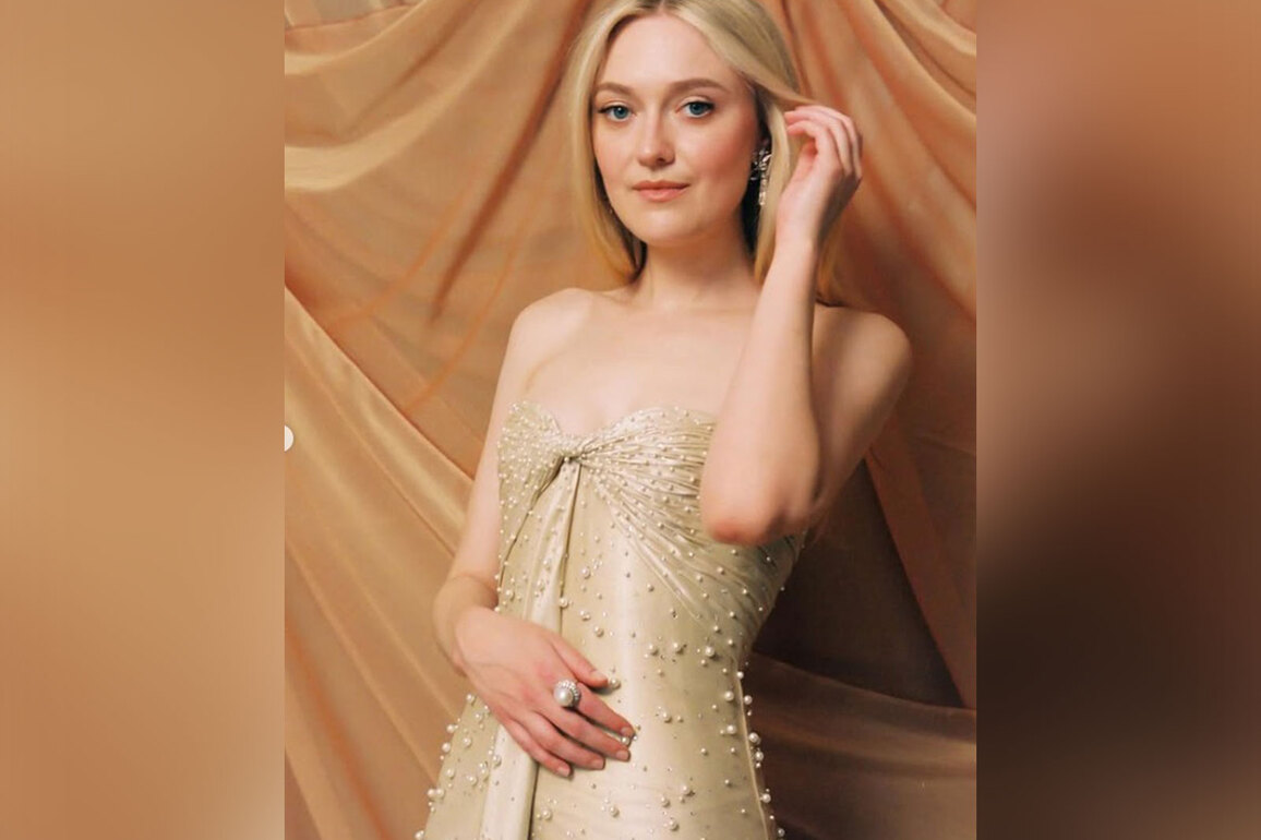 Dakota Fanning on working with child actors: Treats them like any other co-star