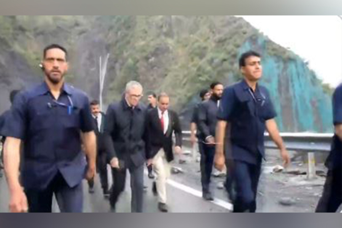 J-K CM Omar Abdullah visits Ramban, assess ground situation, assures comprehensive relief measures