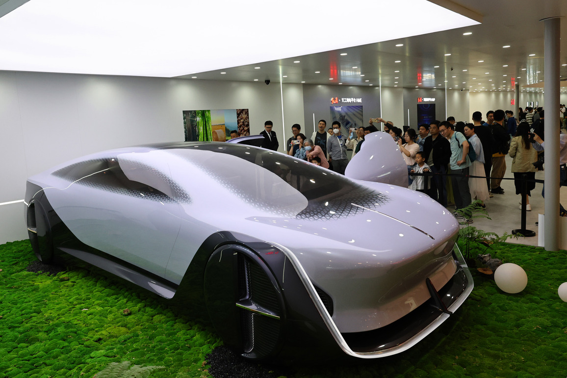 CHINA-SHANGHAI-AUTO SHOW-HOLIDAY VISITORS (CN)