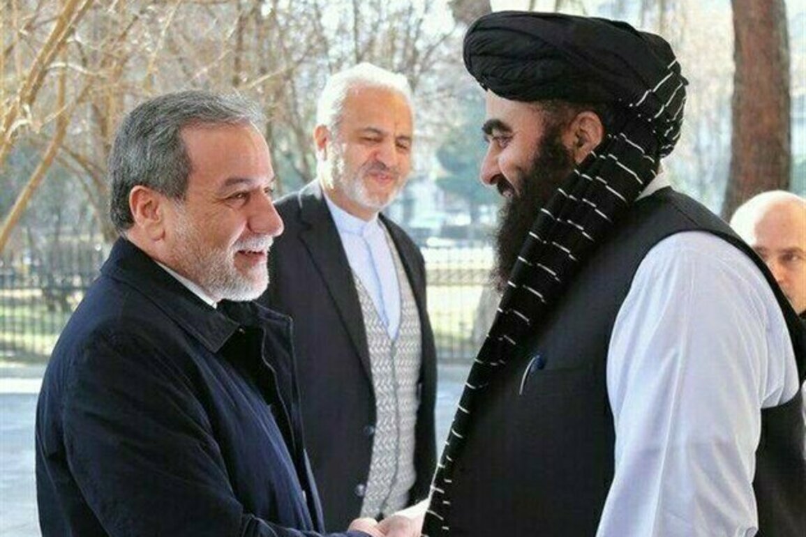 Iran, Afghanistan Discuss Bilateral, Regional Issues