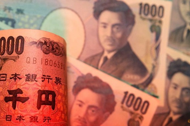 Benchmark Japan bond yields extend steepest annual surge since 1994