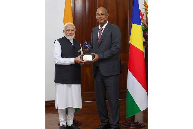 Seychelles confers 'Guardian of the Blue Horizon' title on PM Modi