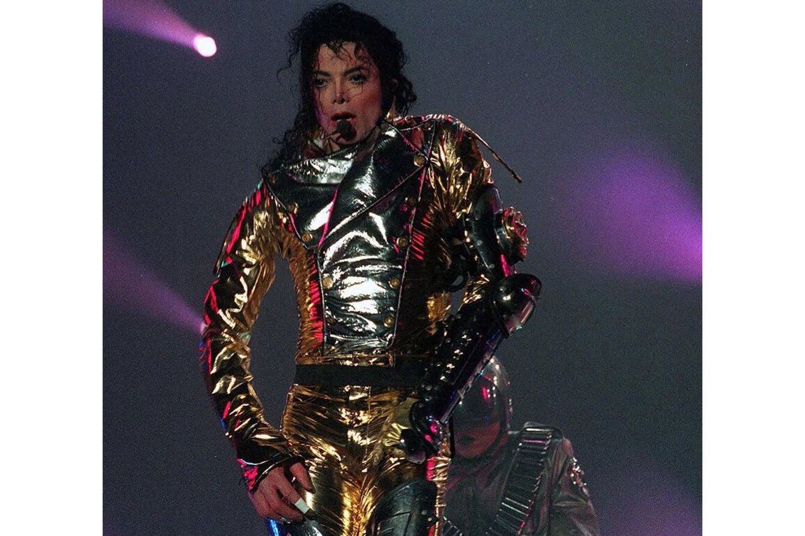 Michael Jackson's 'Thriller' climbs to Hot 100, making the 'King of Pop' the first-ever artist with Top 10 hits in six decades