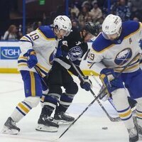 Sabres pile up goals early, cruise past Lightning