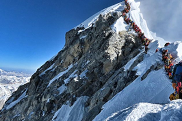 Nepal mulls minimum Everest criteria after deadly season