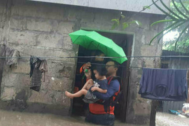Christmas floods leave 13 dead