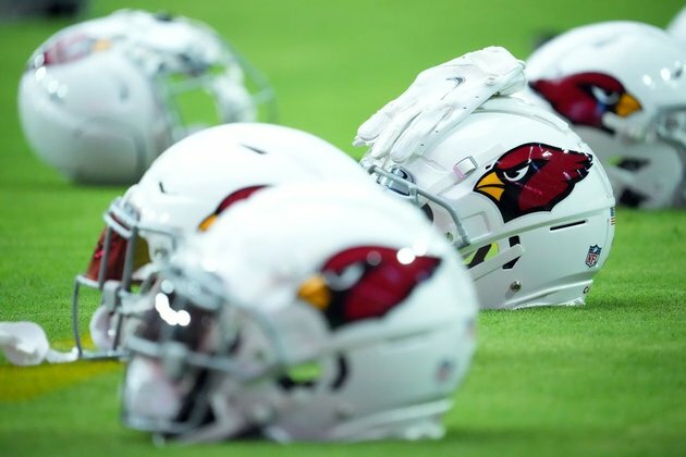 Cardinals RBs coach James Saxon facing battery charges