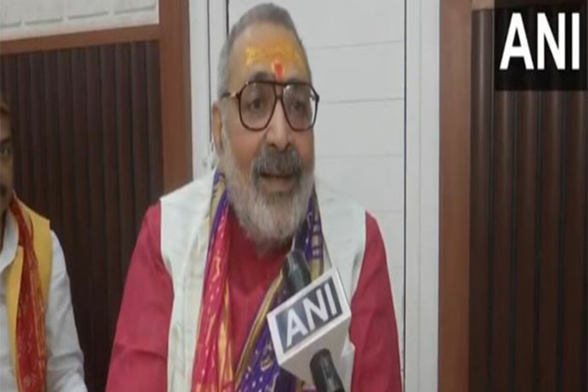 "He'll be dazzled after seeing PM Modi's roads, Nitish Kumar's development": Giriraj Singh ahead of Rahul Gandhi's visit to Bihar