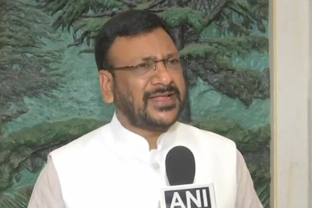 "Insults constitution he swears by": Uttarakhand Waqf Board Chairman slams Owaisi