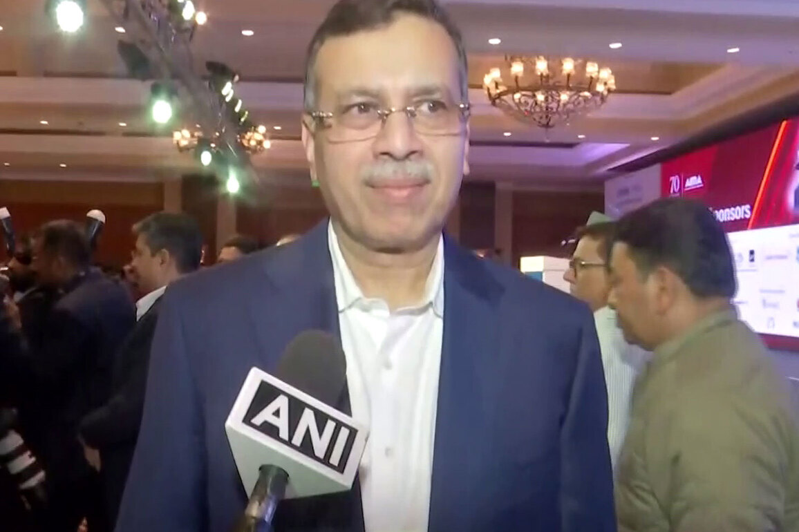 "Very young people got awards...examples for everyone to emulate": Sanjiv Goenka at AIMA Foundation Day