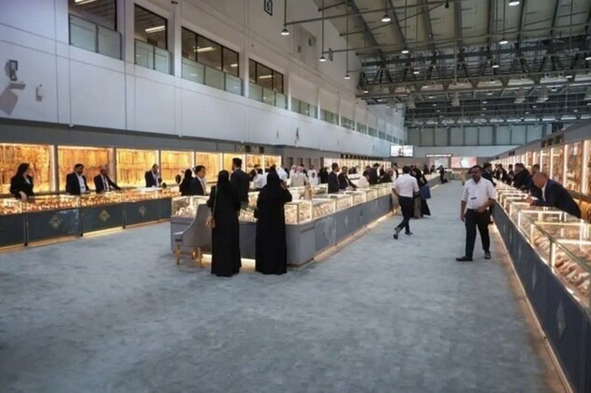 Jewels of Emirates Show dazzles visitors with luxury designs