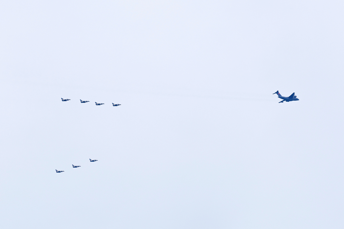 SINGAPORE-AIRSHOW-CHINESE PLA-AEROBATIC TEAM