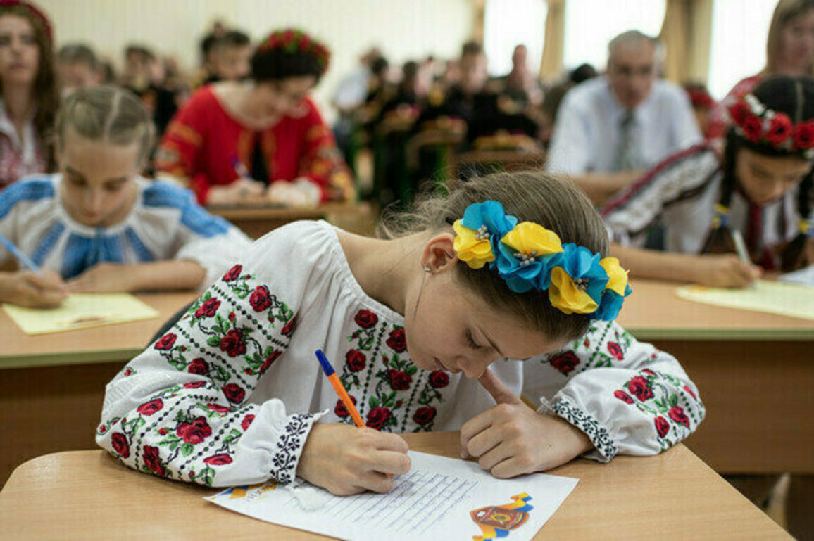 Ukrainian ombudsman warns use of Russian language on the rise