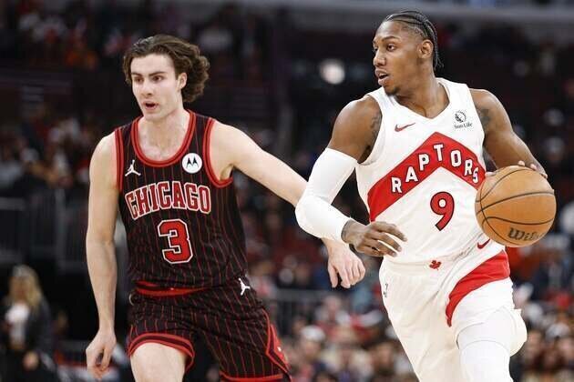 Balanced scoring attack helps Raptors complete season sweep of Bulls