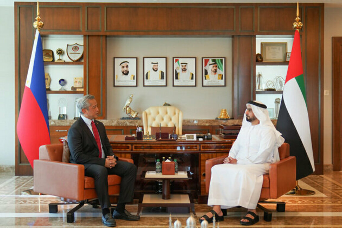 Saif bin Zayed meets Philippine Interior Minister
