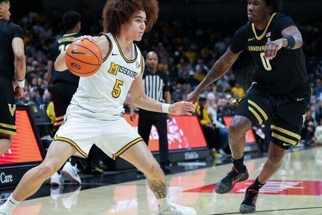 Missouri, once up by 21, barely edges No. 19 Vanderbilt