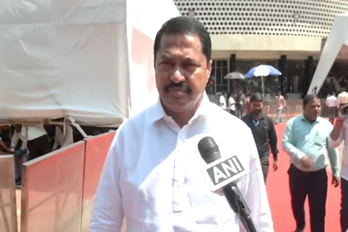 Nana Patole writes to President Droupadi Murmu demanding action against officers for protocol violation in welcoming CJI
