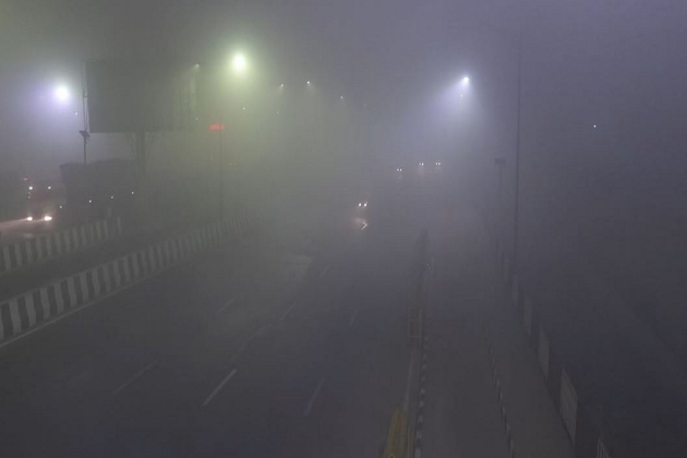 Delhi records very poor air quality amid cold wave, AQI at 346