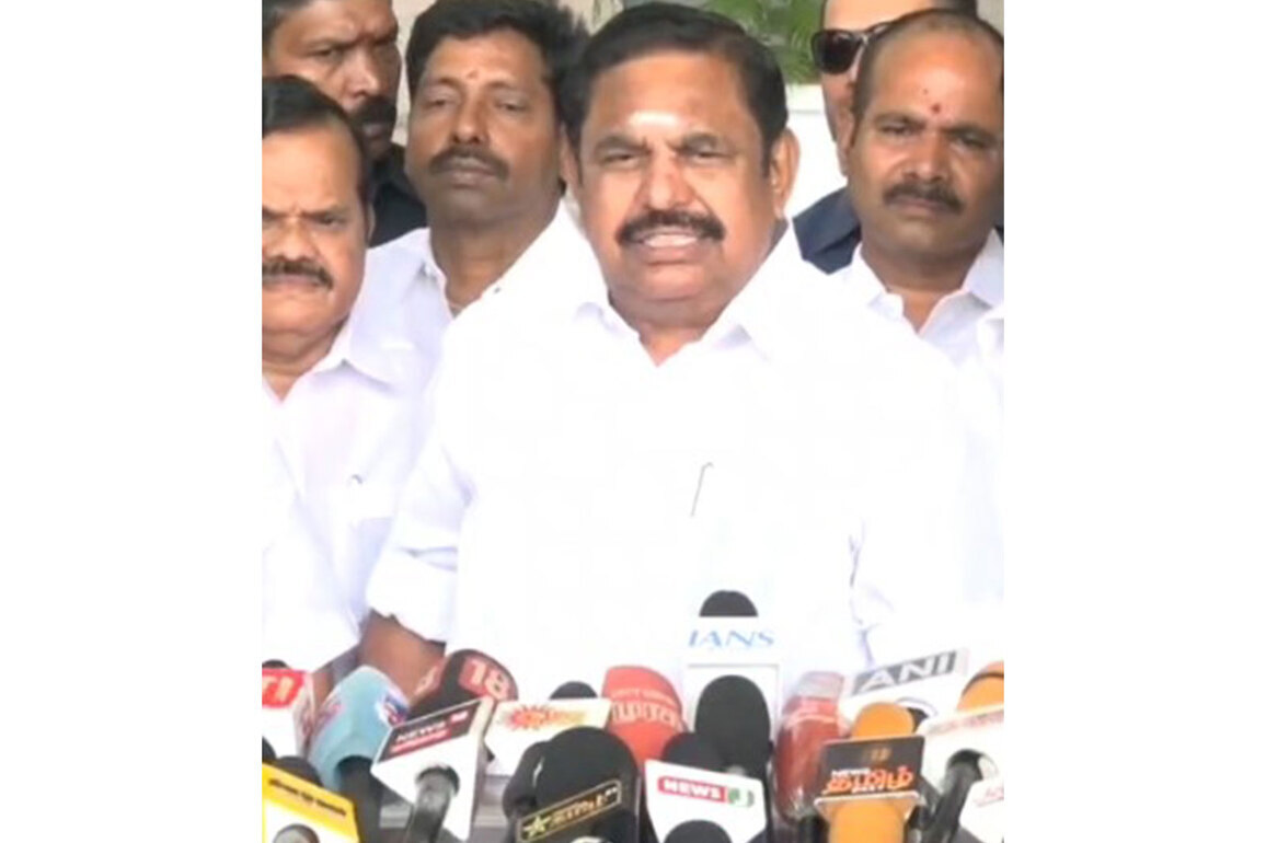 "Administratively incompetent": Edappadi K Palaniswami targets DMK govt over TNPSC exams