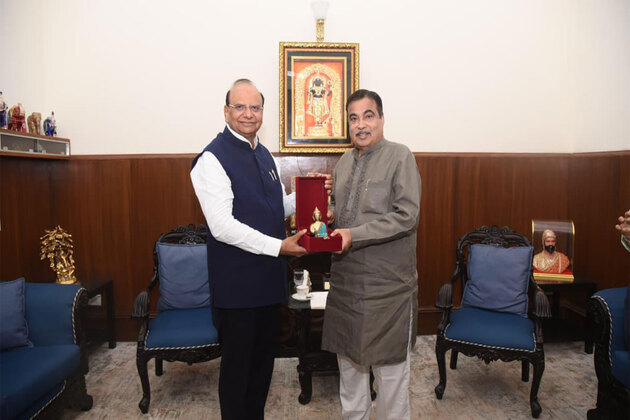 L-G Vinai Kumar Saxena meets Nitin Gadkari; highlights road connectivity, infrastructure strengthening projects in Ladakh