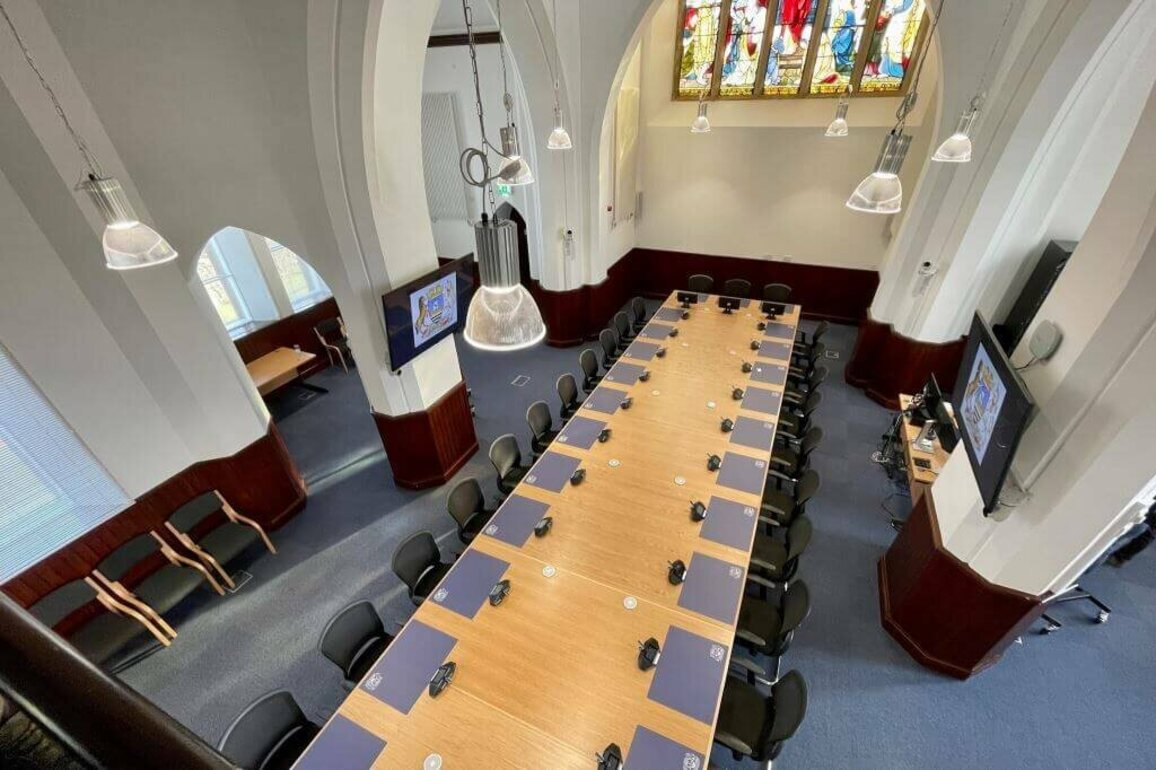 POLL- Do party politics have a place in the council chamber&quest; - The Shetland Times Ltd