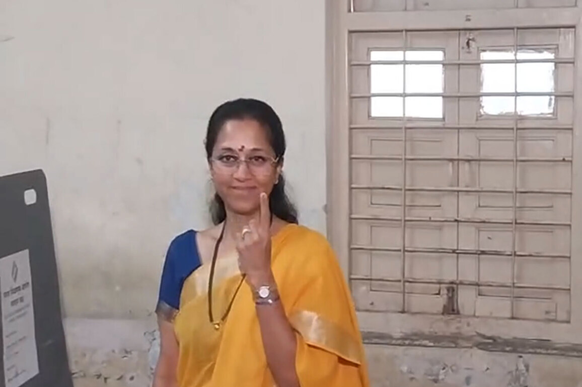 NCP(SCP) MP Supriya Sule casts her vote in Baramati