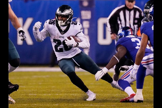 Eagles RB Sanders, RT Johnson practice, on track to play Week 2