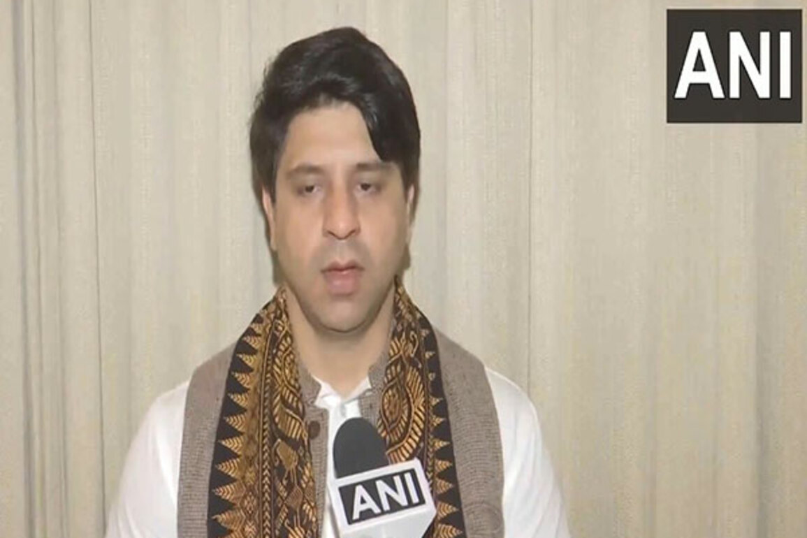 BJP's Shehzad Poonawalla calls Jharkhand Minister Hafizul Hassan 'serial offender'