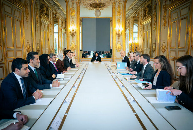 Abdullah bin Zayed meets with Secretary-General of Elysee Palace in Paris