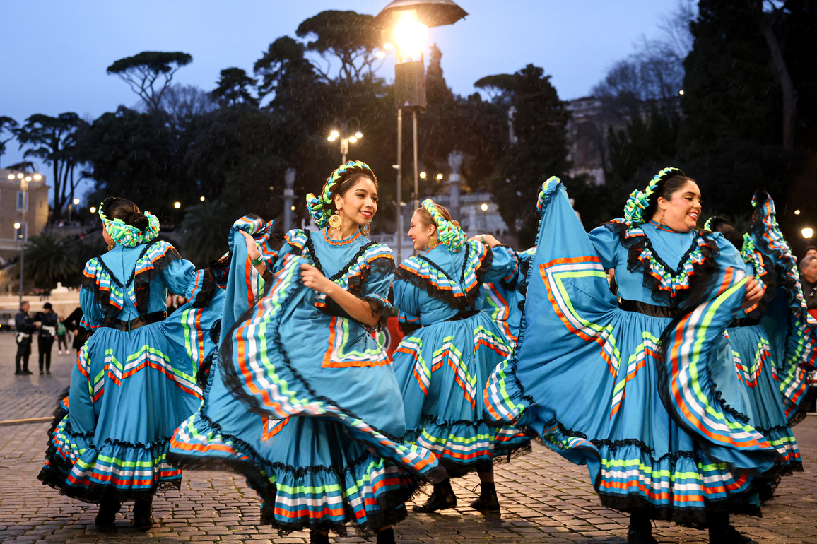 ITALY-ROME-NEW YEAR-CELEBRATION-PARADE
