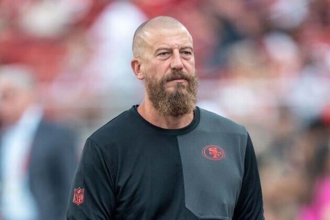 Reports: Seahawks hire Brian Fleury as OC, lose Andrew Janocko to Raiders