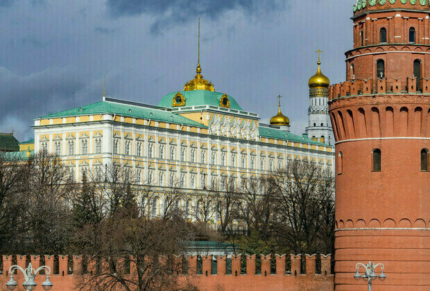 Putin ready to talk to Zelensky  Kremlin