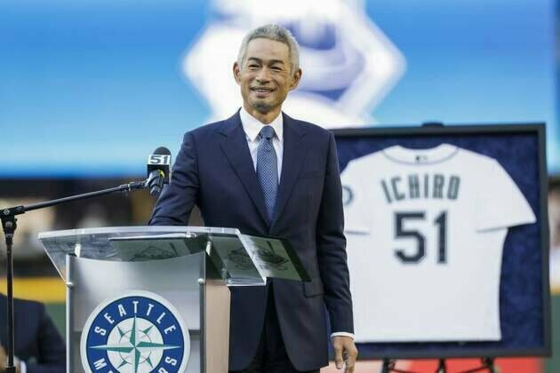 Mariners to honor Ichiro Suzuki with statue at stadium