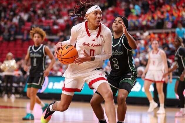 UConn still No. 1 in poll; unbeaten Texas Tech joins party