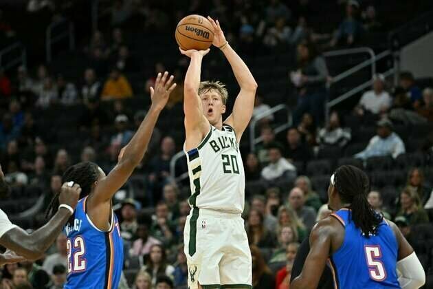 Bucks G AJ Green reaches 4-year, $45M extension