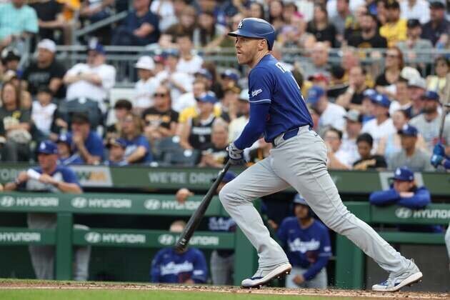 Shohei Ohtani homers, then exits hurt as Dodgers down Pirates