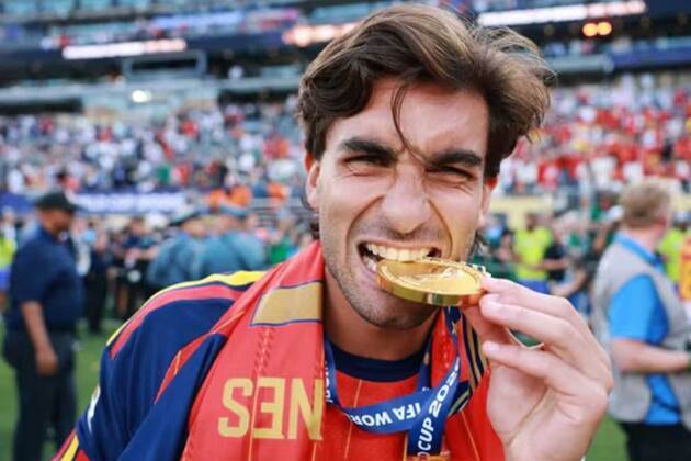 Ferran Torres on brink of joining PSG as talks surge between UCL champions, Barcelona