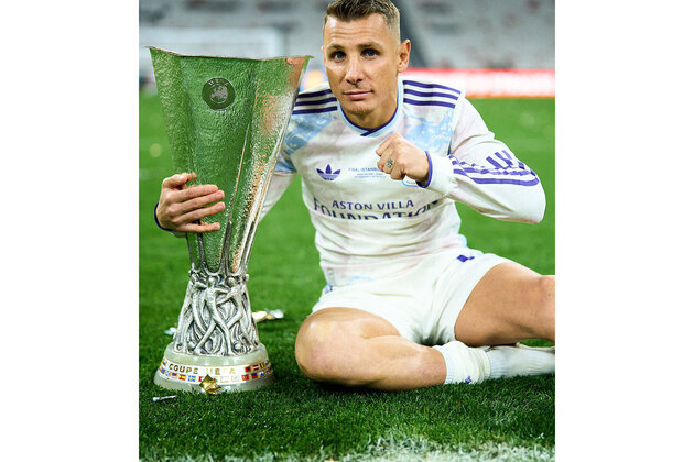 Lucas Digne completes permanent move to PSG, confirms Aston Villa