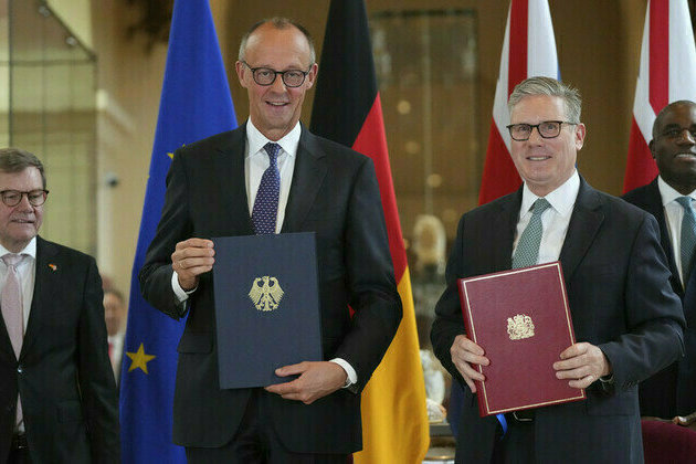 Two bald men fighting over a comb: The UKGermany alliance