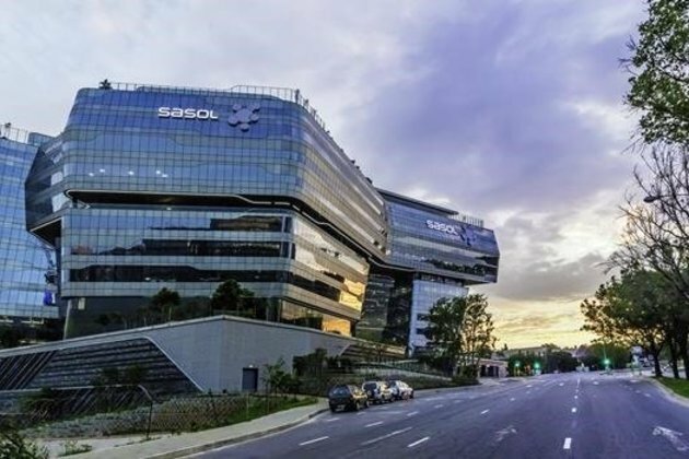 Sasol shares fall after warning of 20% drop in earnings