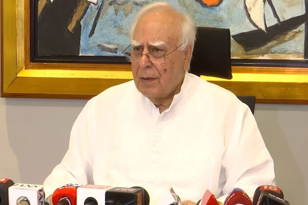 "Saying SC dismissed TMC's plea is wrong": Advocate Kapil Sibal says court asked ECI to implement its circular