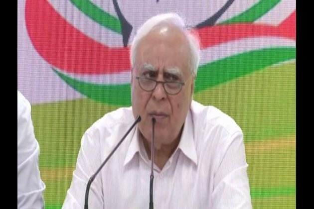 Sibal slams Centre alleging economic slowdown