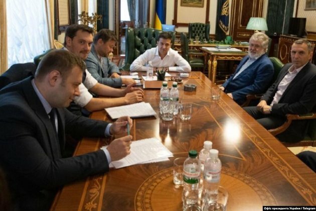 Ukraine&#039;s Zelenskiy Talks &#039;Business&#039; With Oligarch Kolomoyskiy
