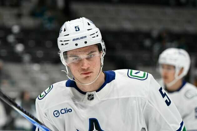 After tough loss, Kings seek return to win column vs. Canucks